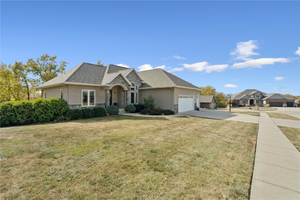 Property Photo:  2791 Jefferson Court NE  IA 52338 