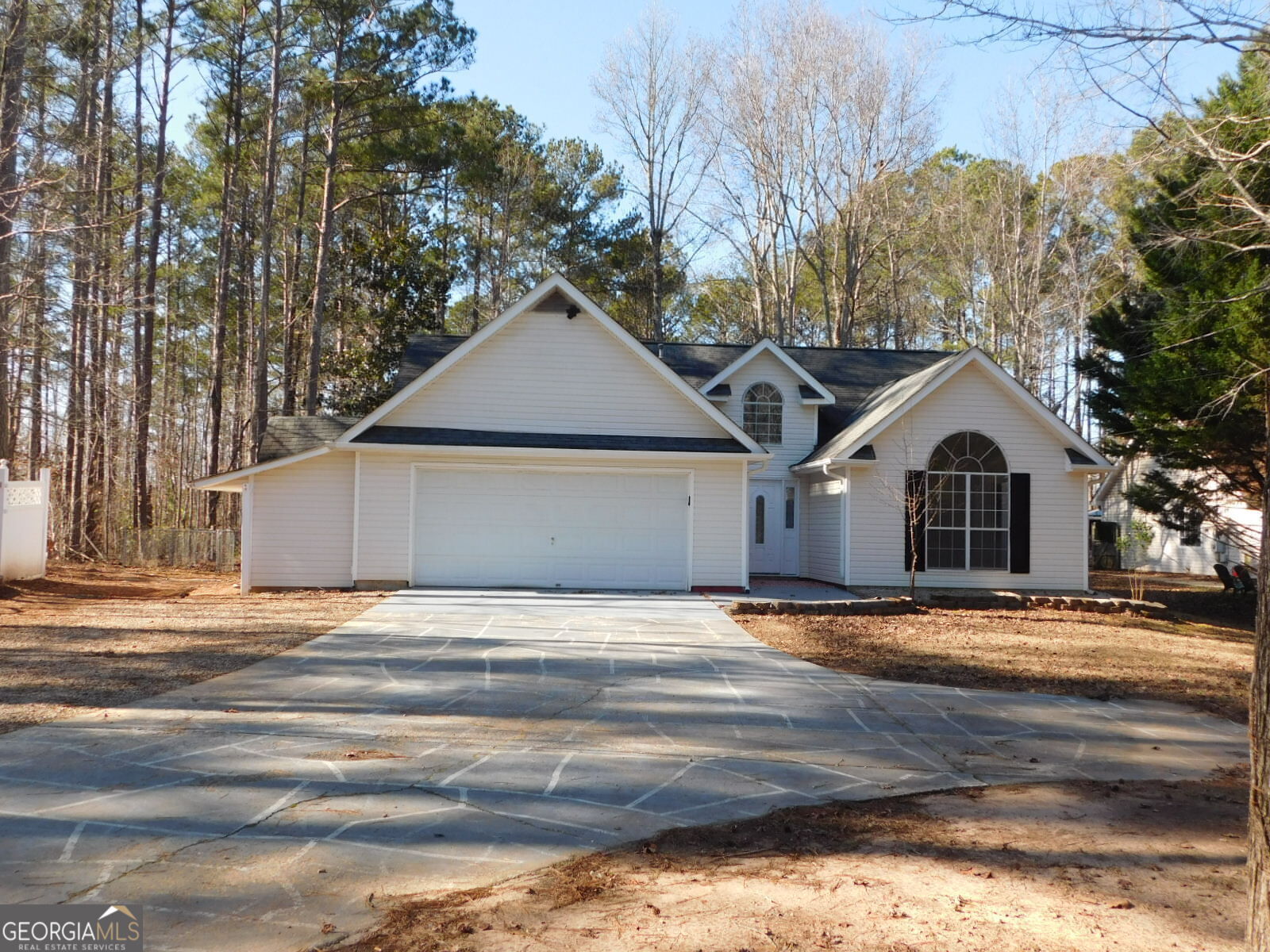 Property Photo: 153 W James Circle GA 30228