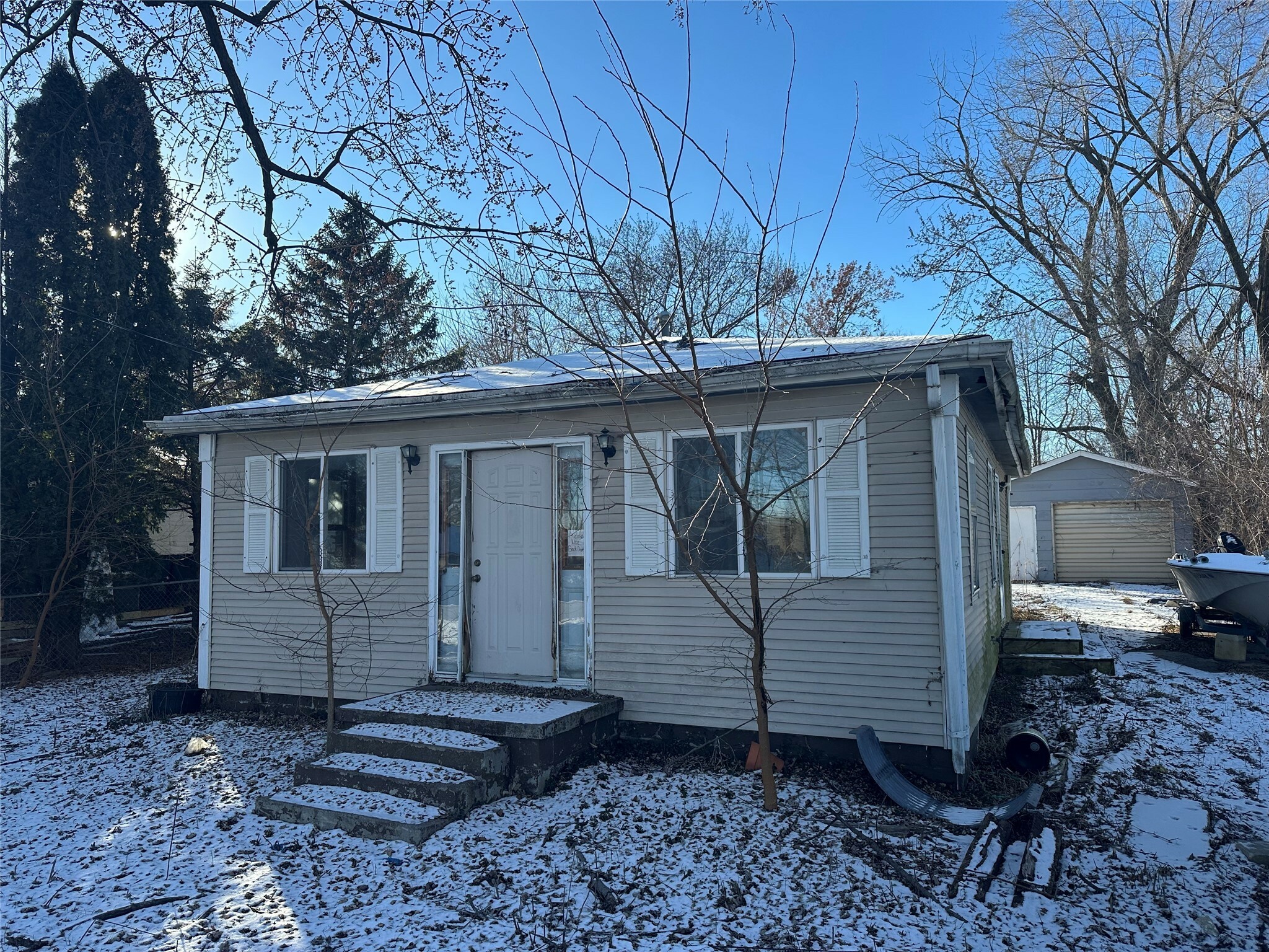 Property Photo:  4488 NE 26th Street  IA 50317 