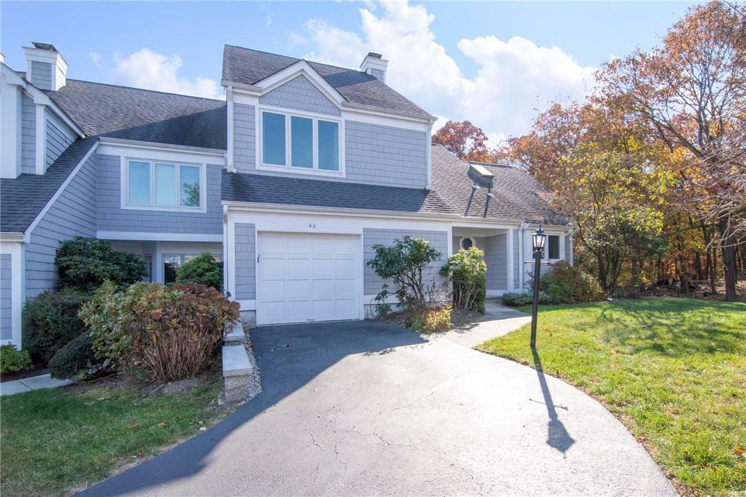 Property Photo:  40 Oakcrest Lane  NY 10706 