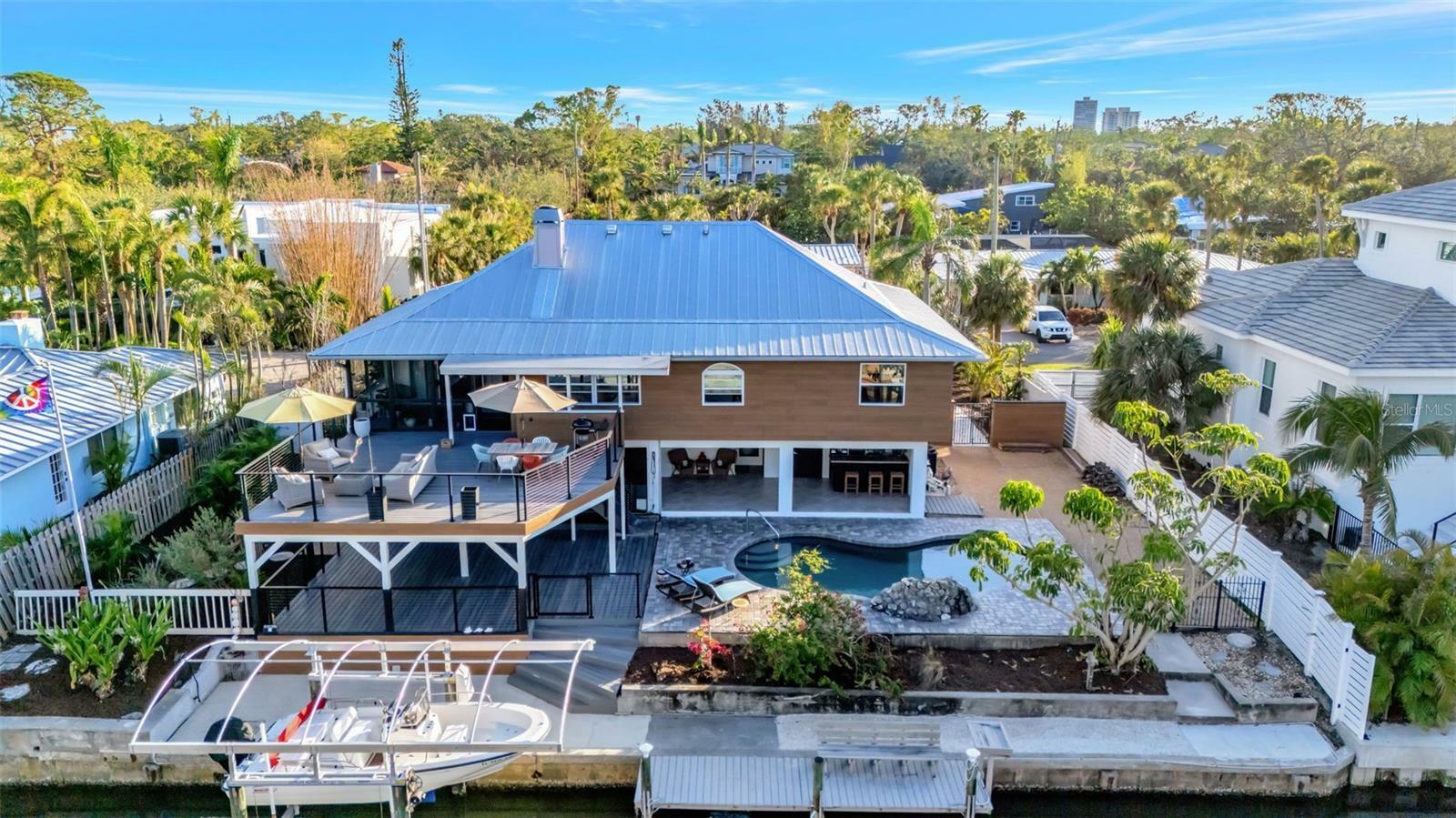 Property Photo: 521 Cummings Street FL 34242
