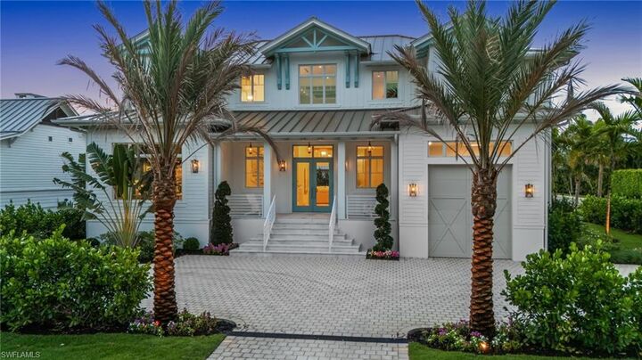 Property Photo: 187 10th Ave S FL 34102