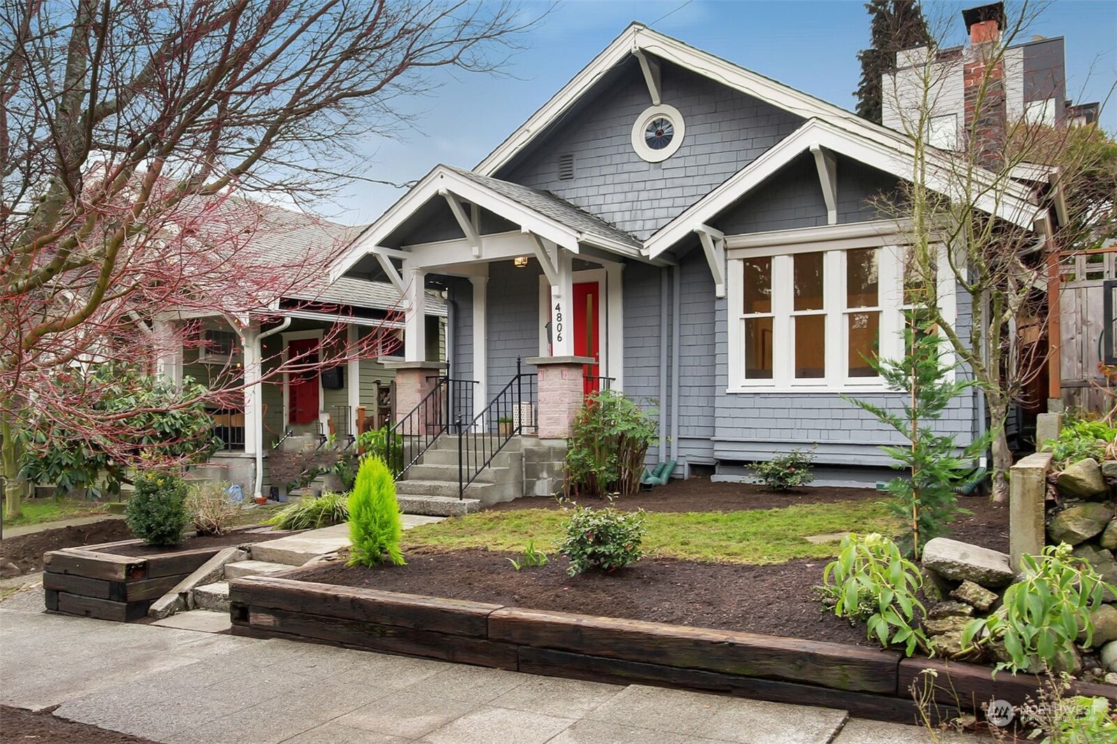 Property Photo:  4806  Woodlawn Avenue N  WA 98103 