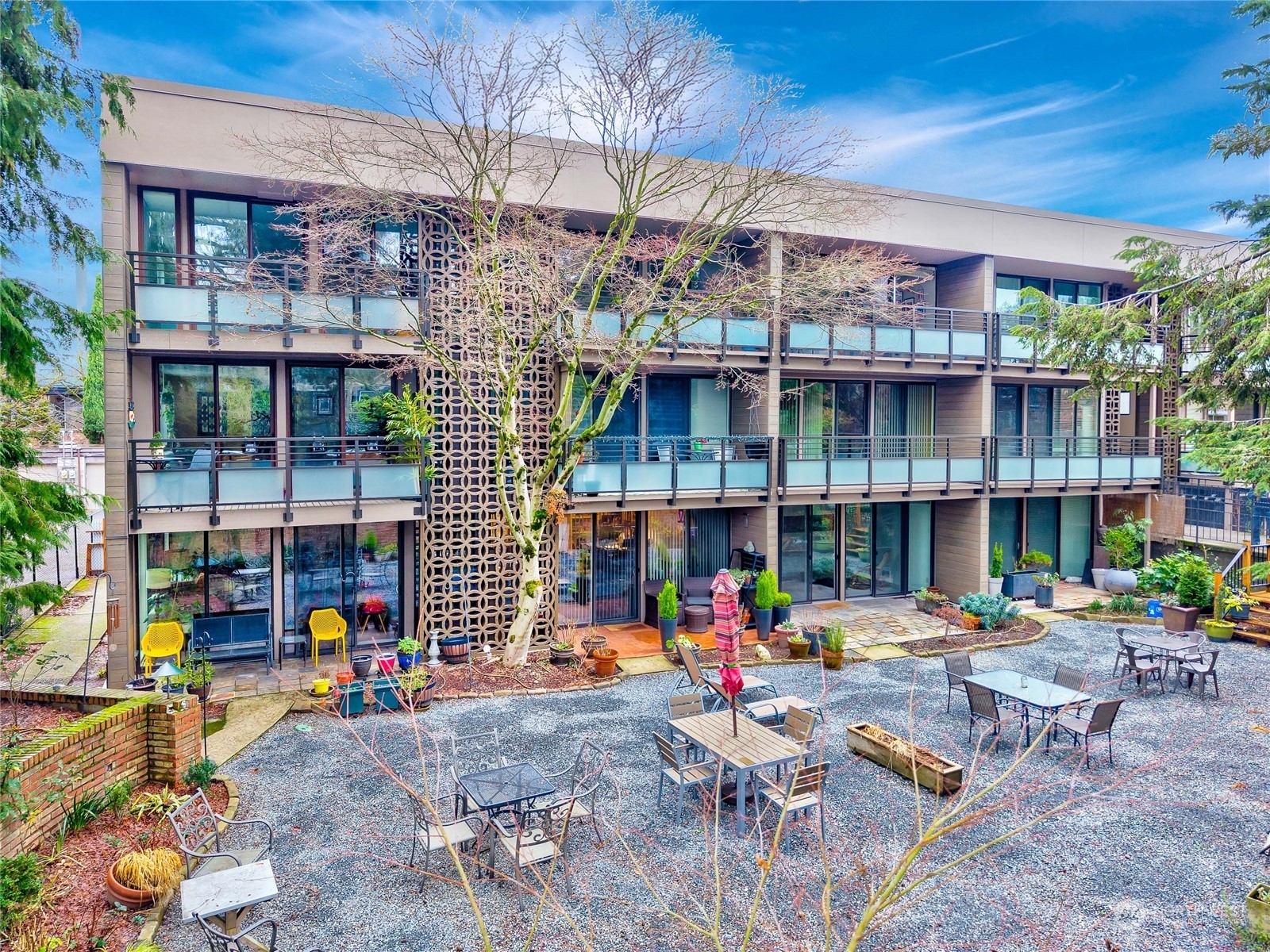 1616  41st Avenue E 305  Seattle WA 98112 photo