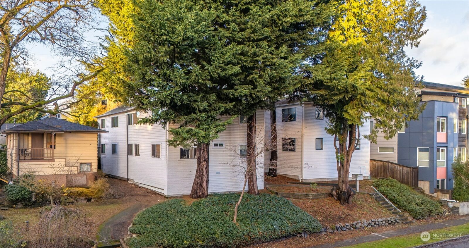 Property Photo:  5921  Fauntleroy Way SW  WA 98136 