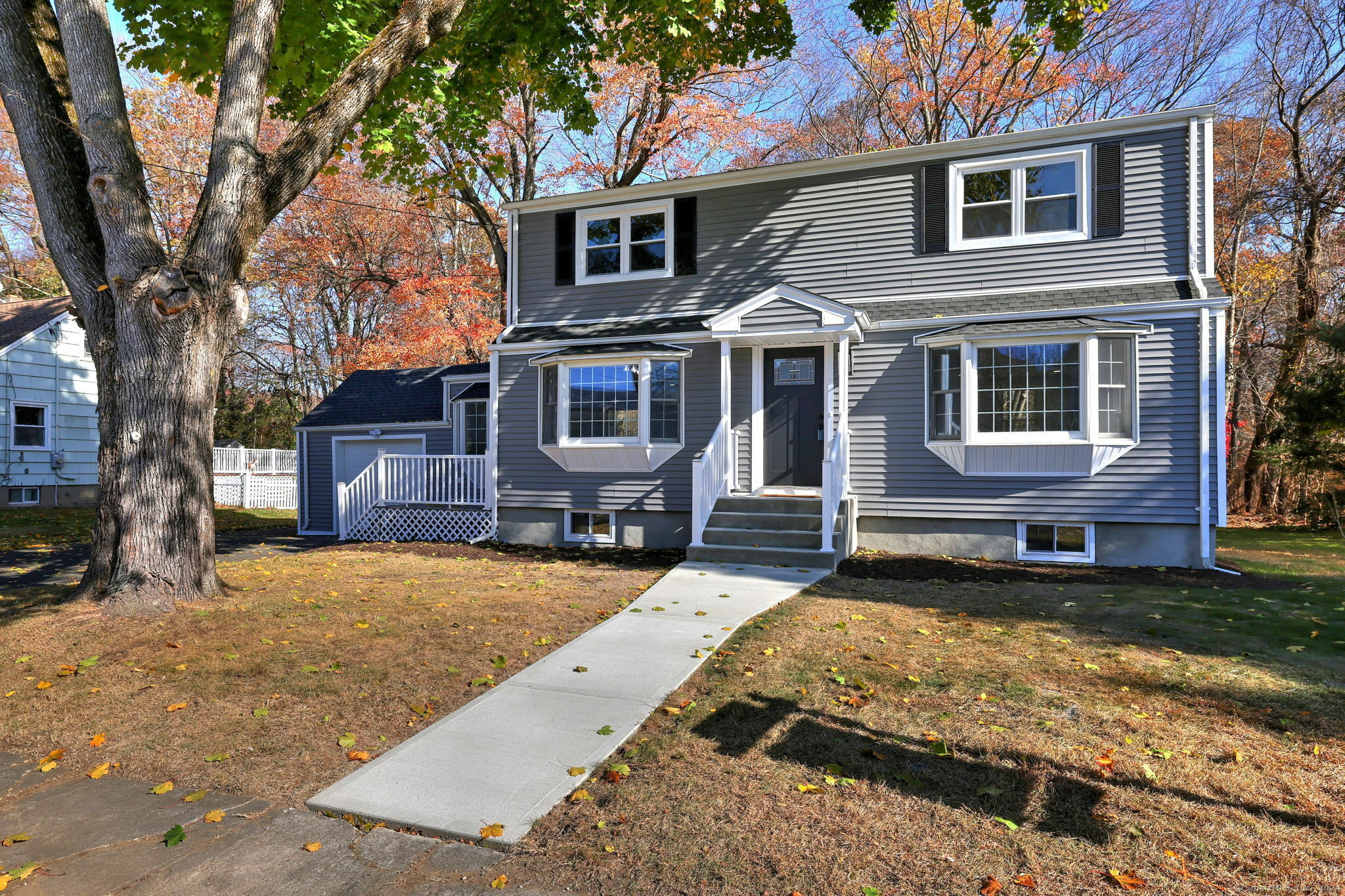 Property Photo:  121 Cheshire Street  CT 06614 