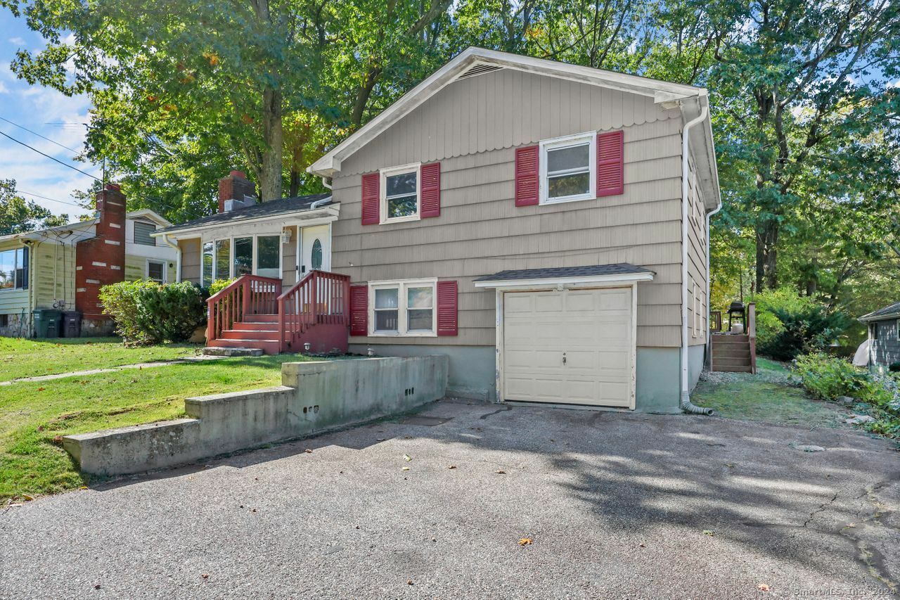 Property Photo:  155 Lakeside Drive  CT 06606 