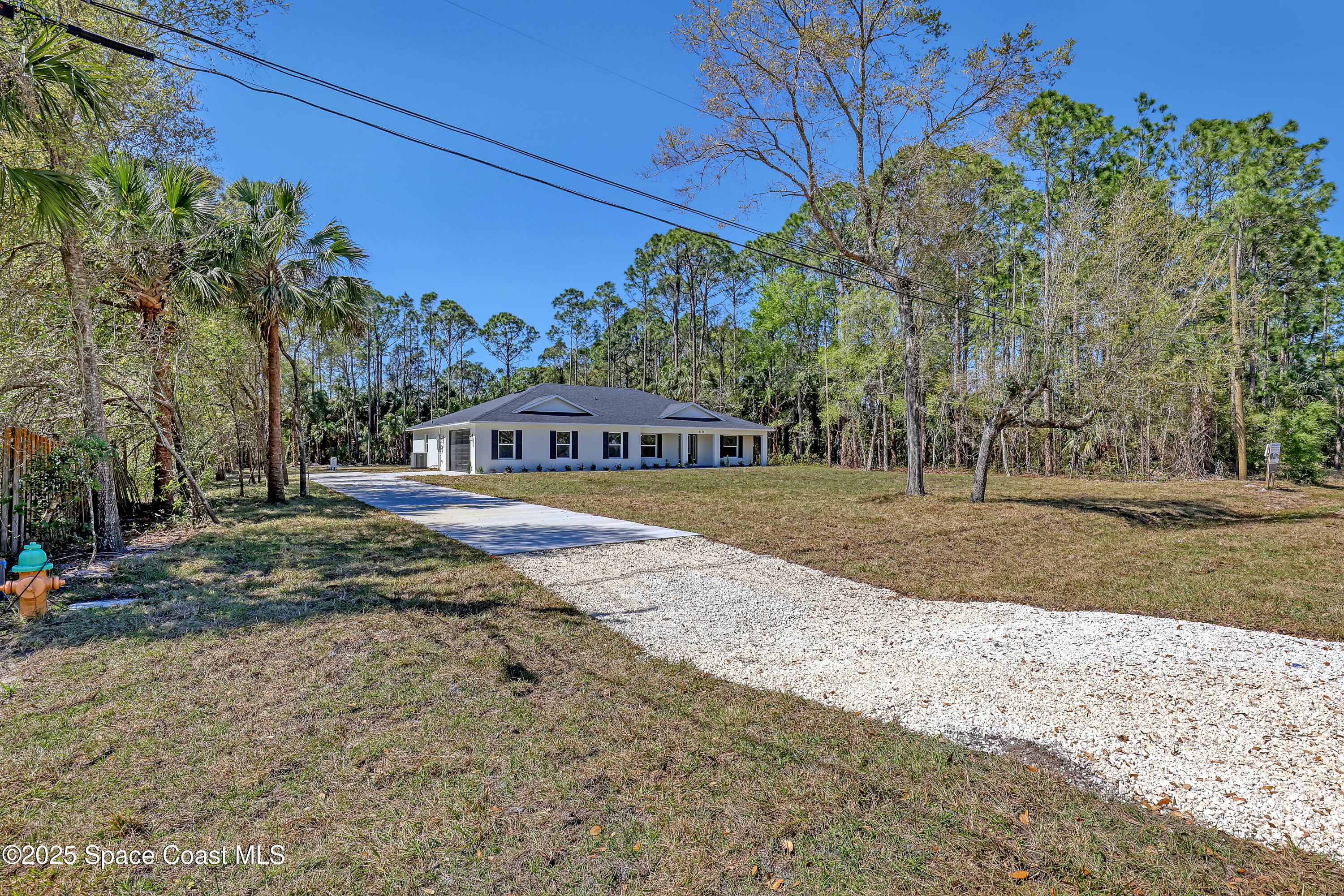 Property Photo:  4714 E Little Court  FL 32926 