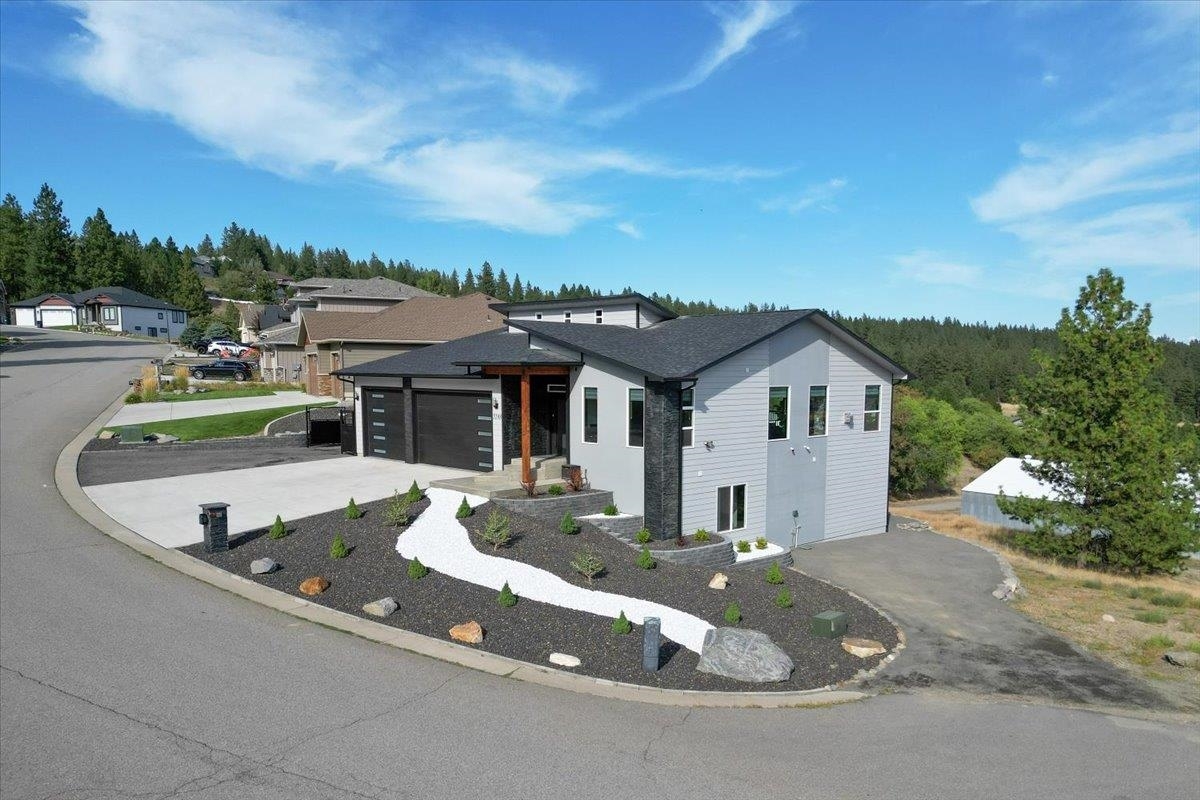 Property Photo:  5208 N Del Rey Dr  WA 99027 