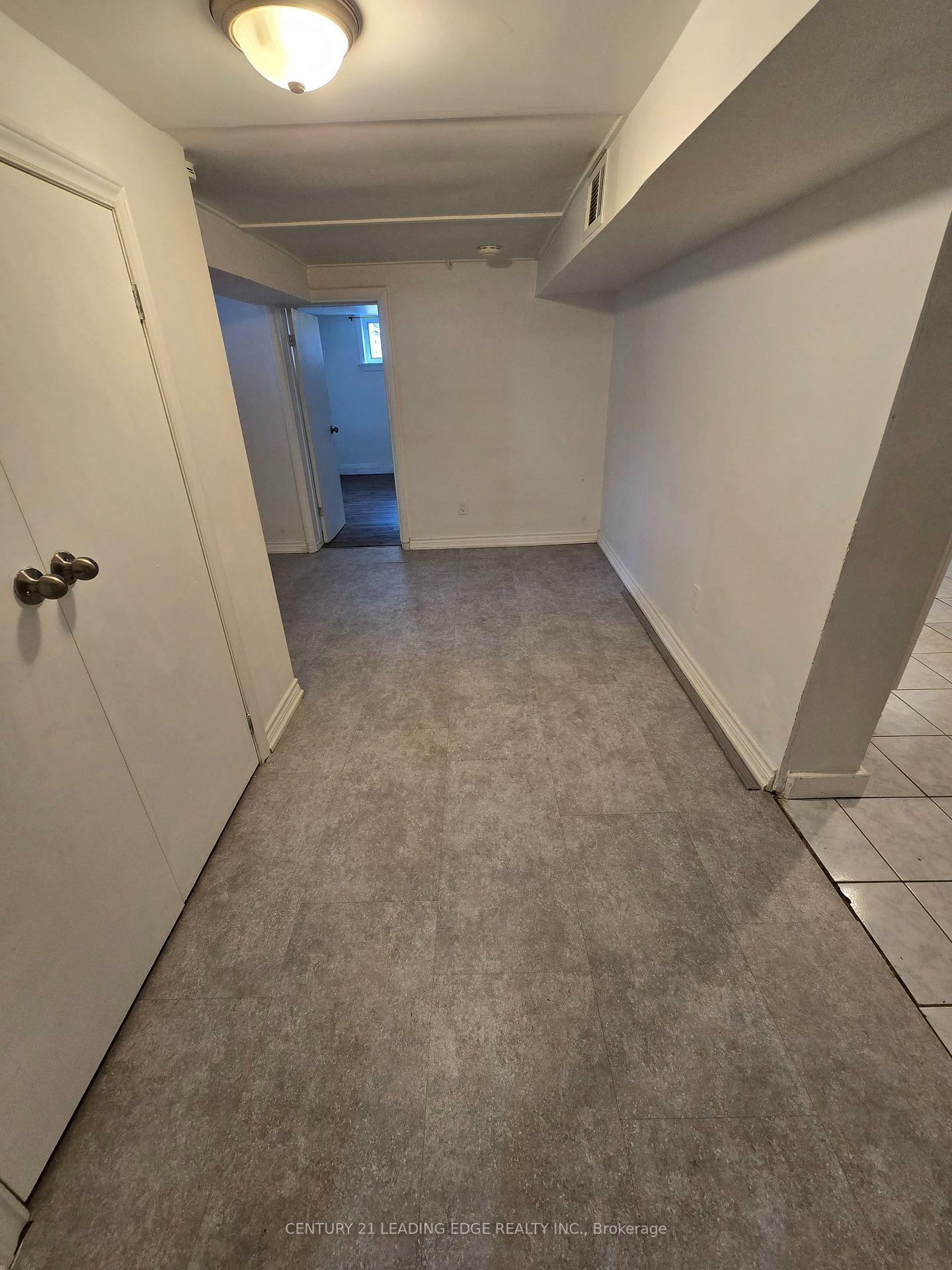 Photo de la propriété:  313 Morningside Avenue  ON M1E 3G2 