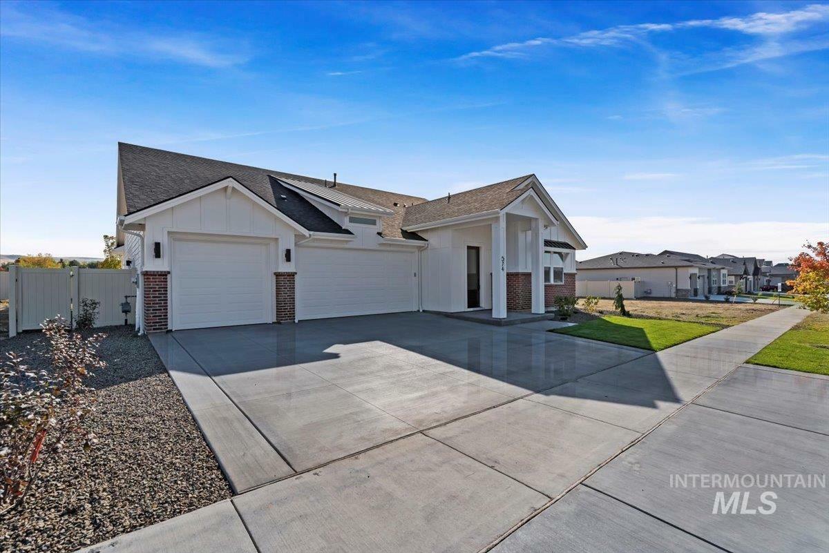 Property Photo:  674 N Morning Glory Avenue  ID 83616 