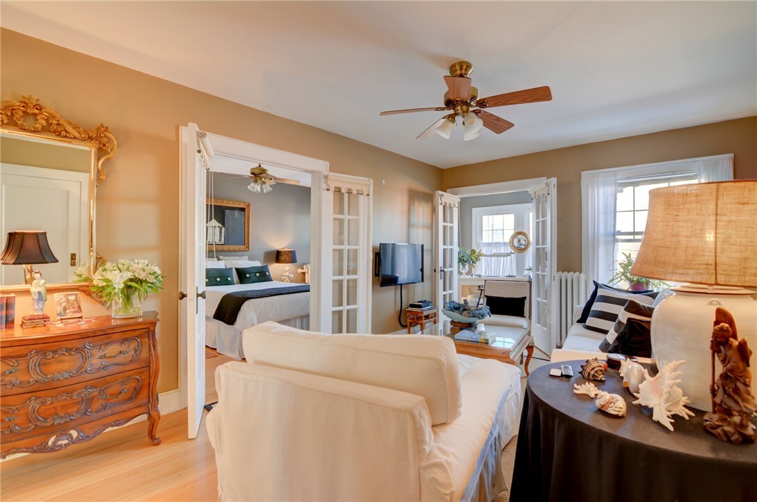 Property Photo: 215 W William Street 6 IL 62522