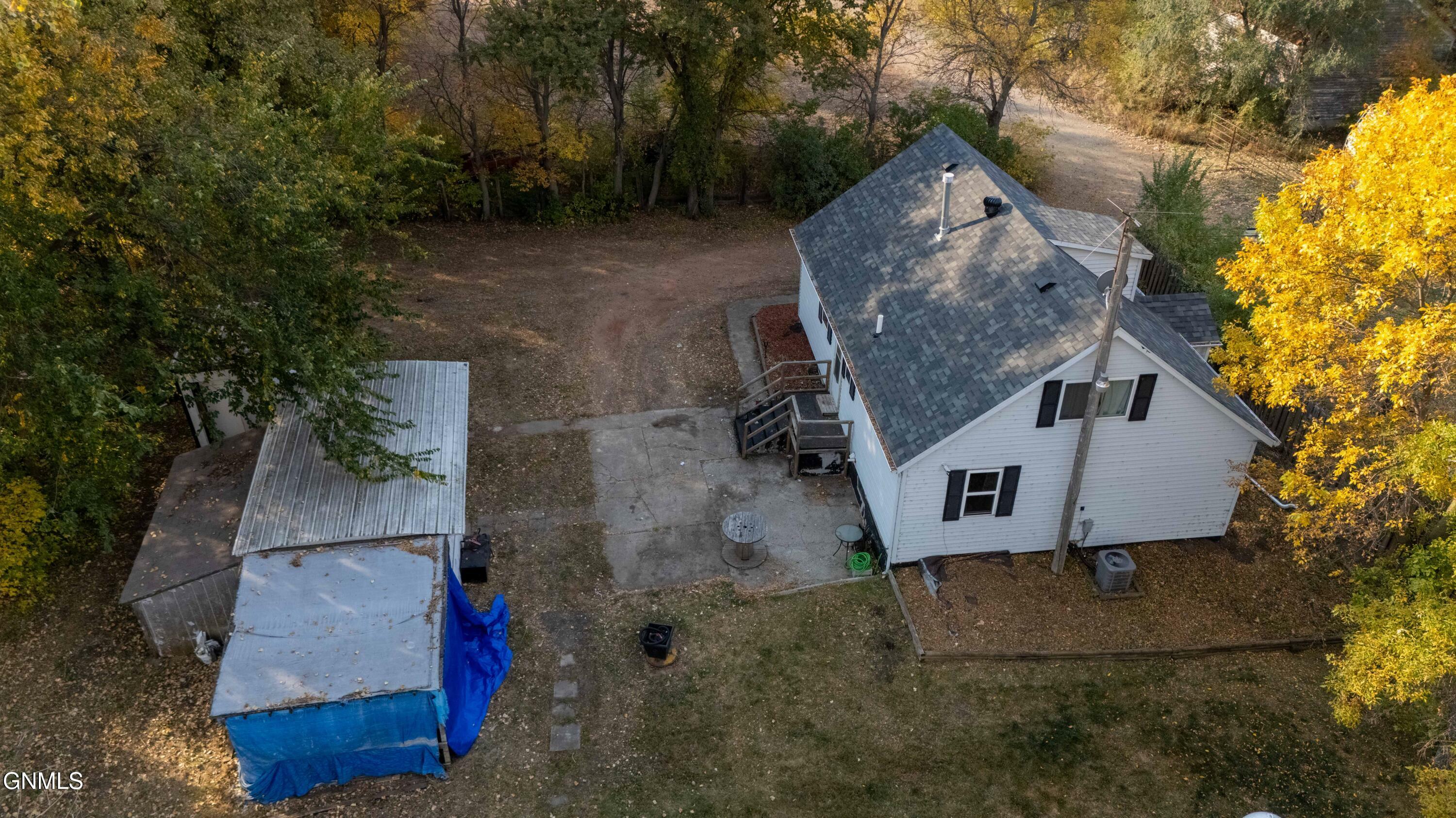 Property Photo:  2343 County Road 136  ND 58566 