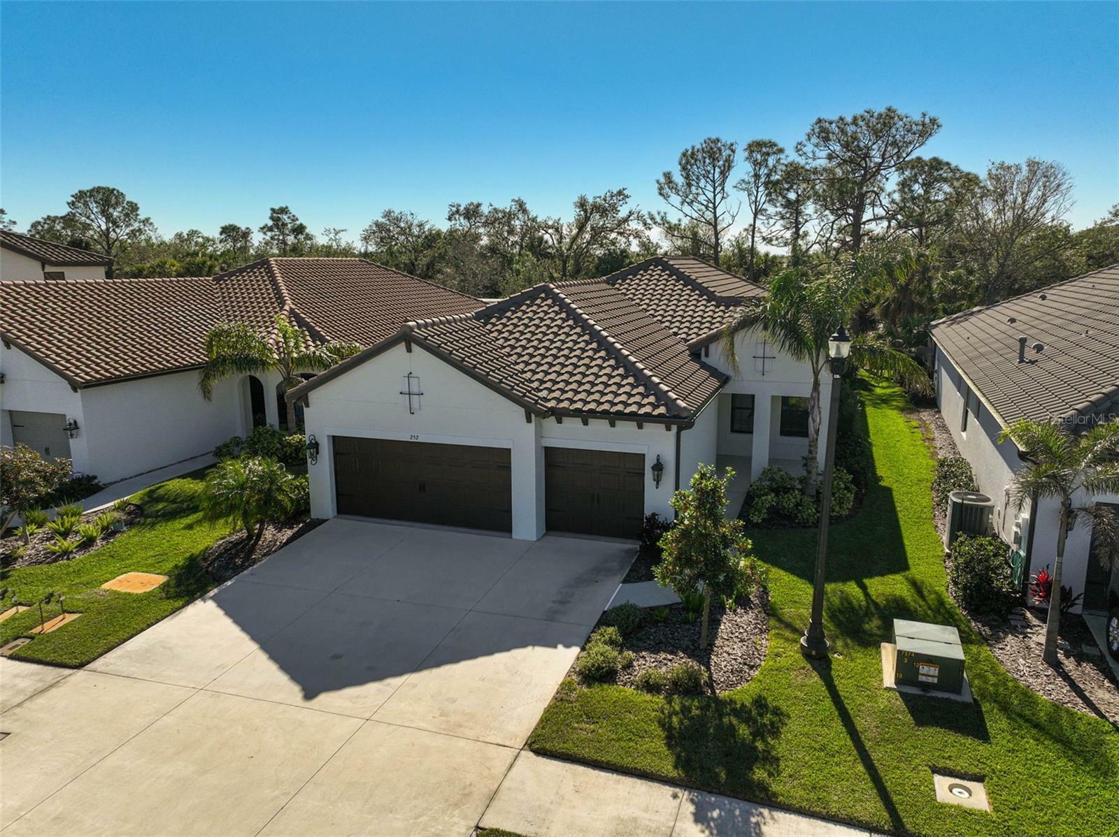 Property Photo:  252 Caserta Court  FL 34275 