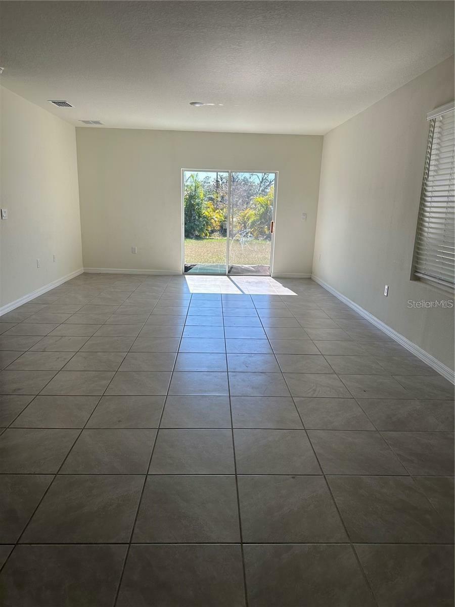 Property Photo:  1662 Hazy Sea Drive  FL 33565 