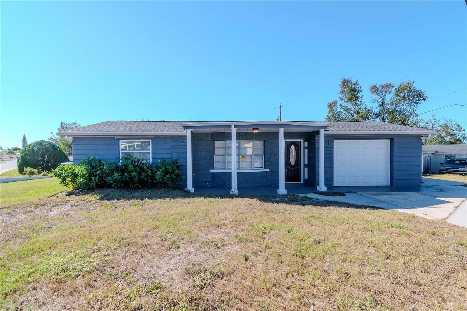 Property Photo:  3445 Briar Cliff Drive  FL 34691 