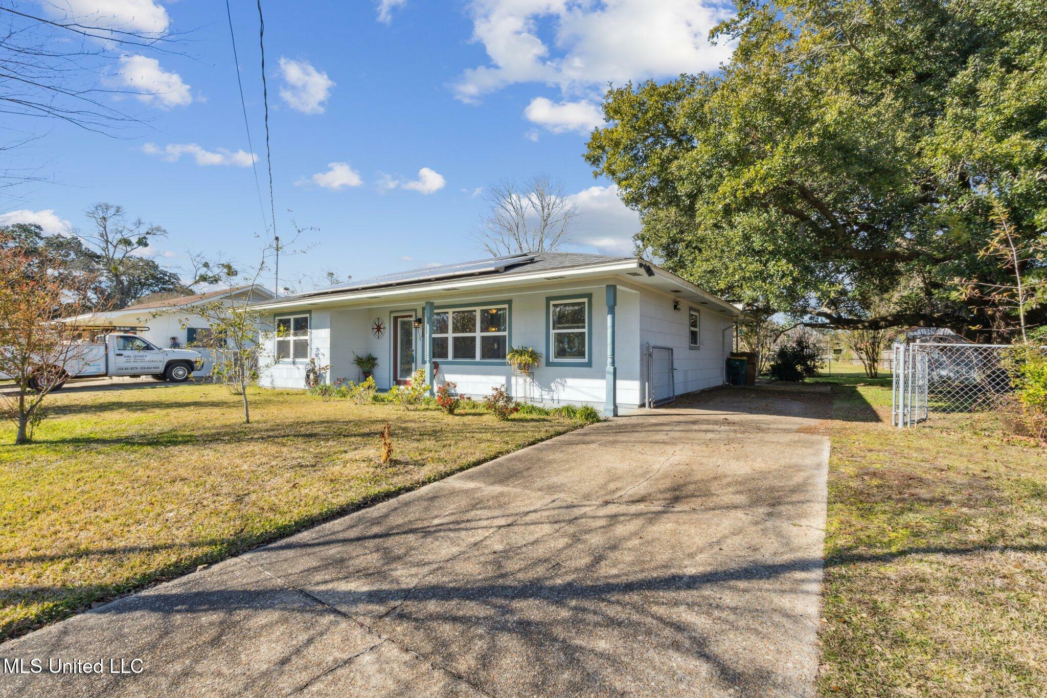 Property Photo:  319 Meadow Wood Circle  MS 39560 