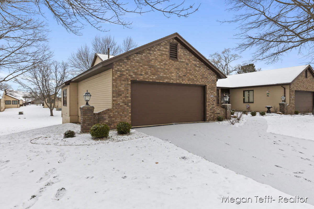 Property Photo:  4108 Grandview Terrace SW  MI 49418 