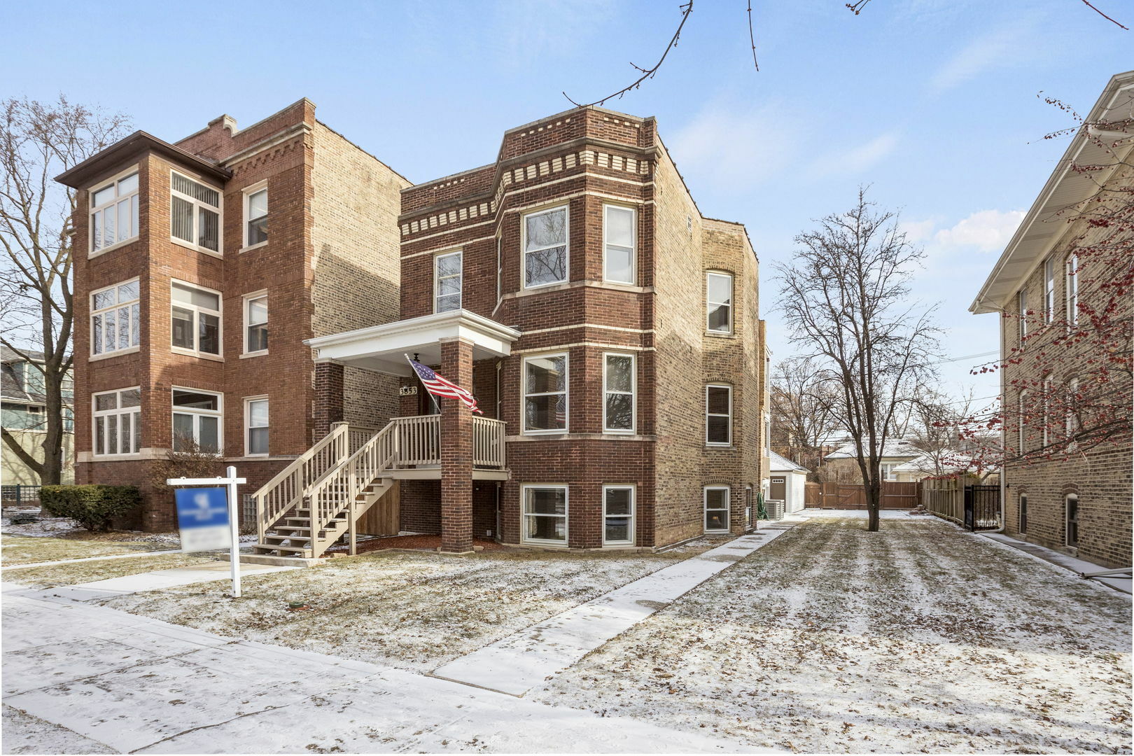 Property Photo:  3849-3853 N Hamlin Avenue  IL 60618 