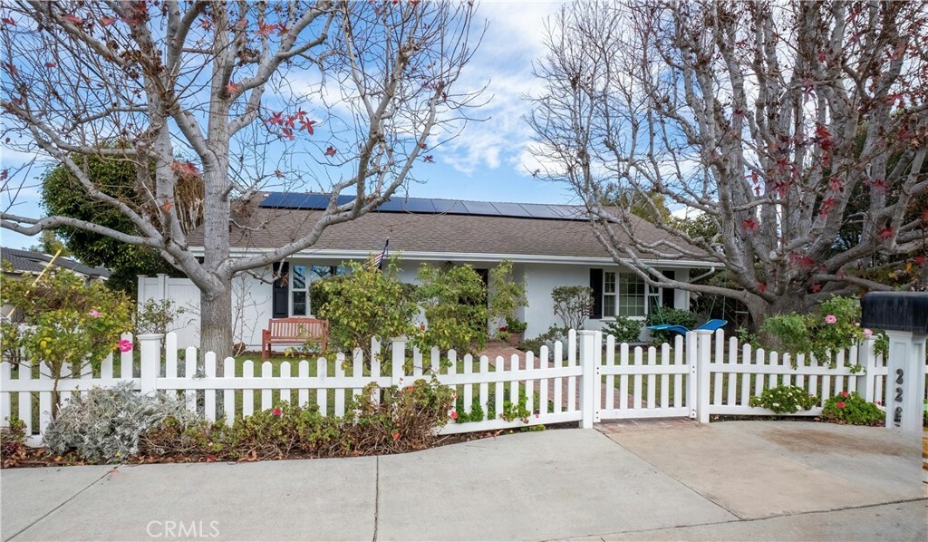 Property Photo:  226 Santa Isabel Avenue  CA 92627 