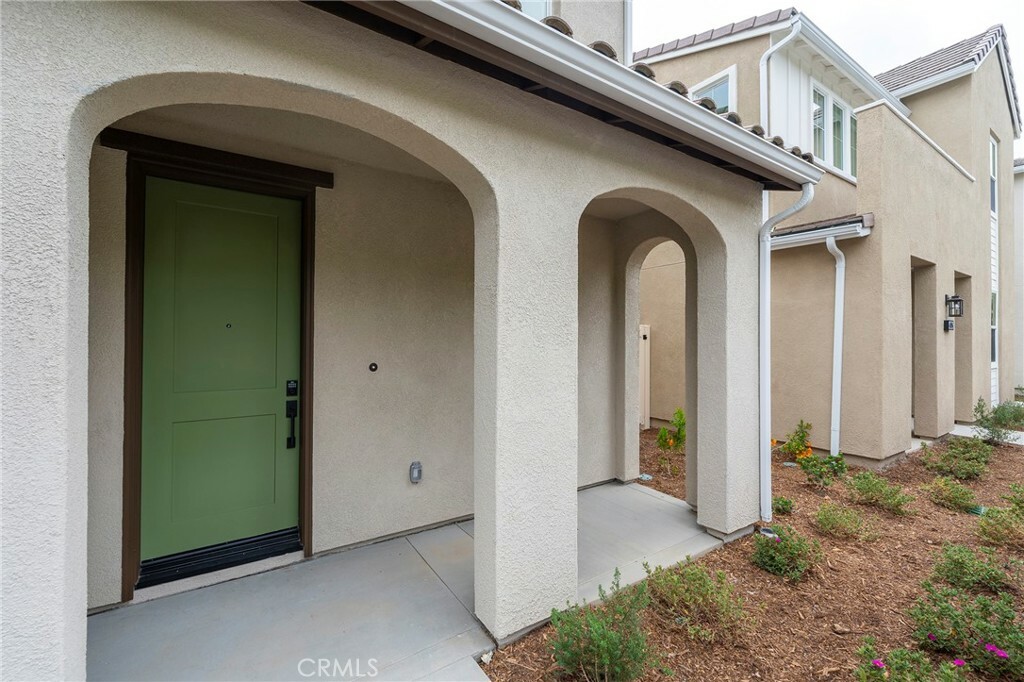 Property Photo:  4090 Summer Way  CA 92883 