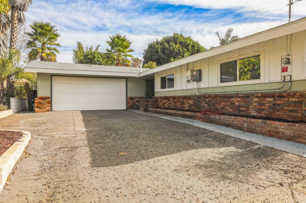 Property Photo:  737 N Vine Street  CA 92028 