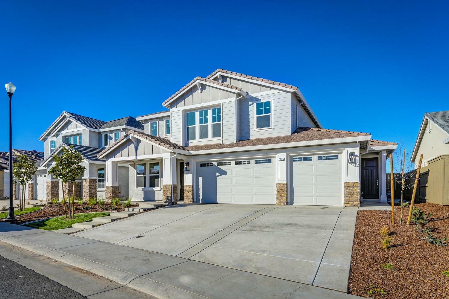 Property Photo: 2065 Arbor Ridge Drive CA 95747