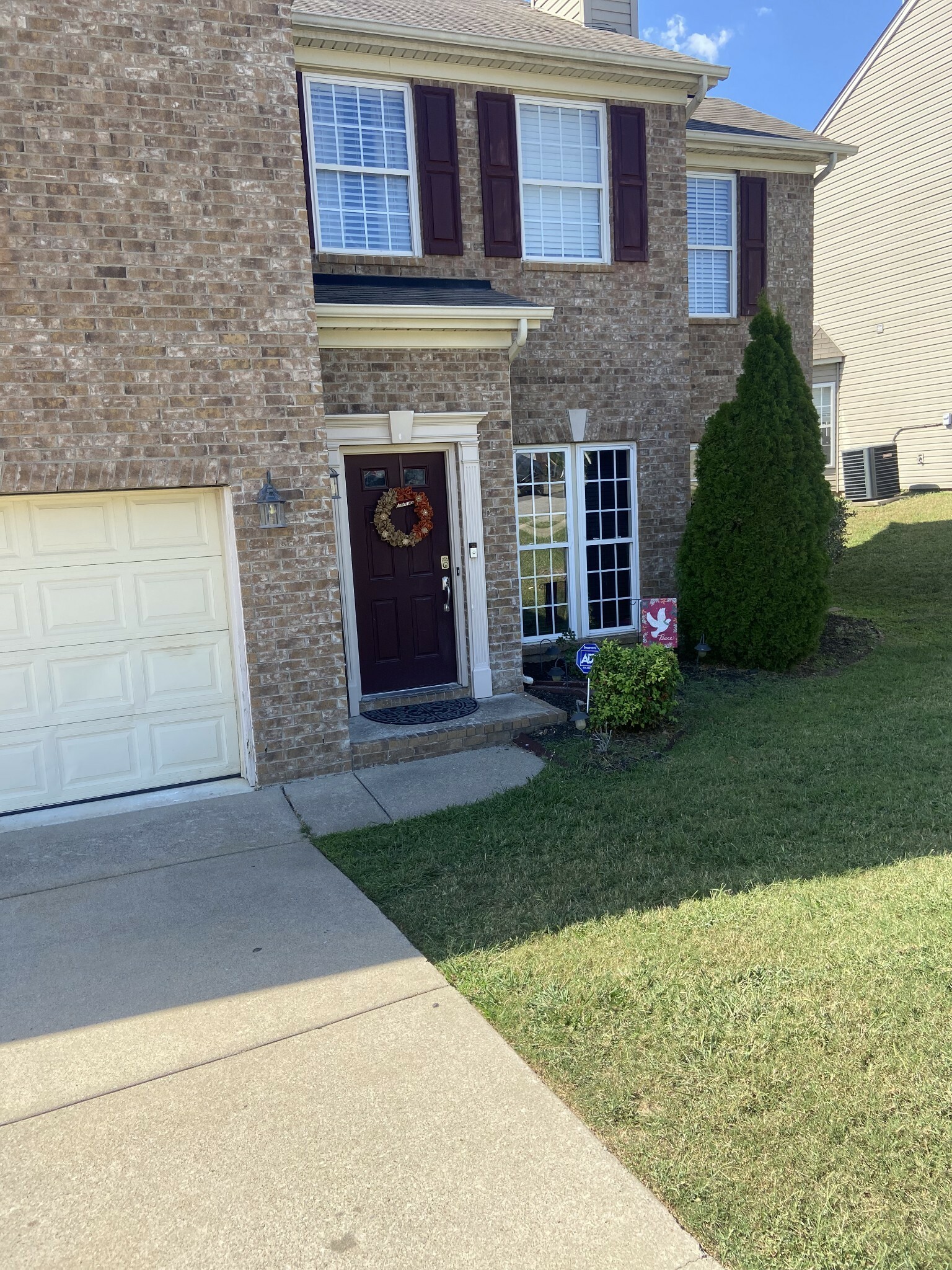 Property Photo:  1660 Comanche Run  TN 37115 