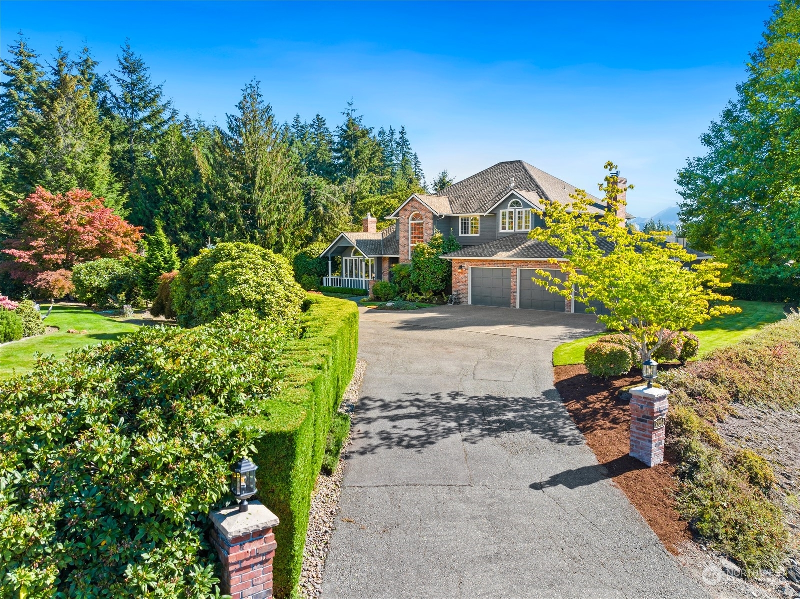 Property Photo: 22214 238th Place SE WA 98038