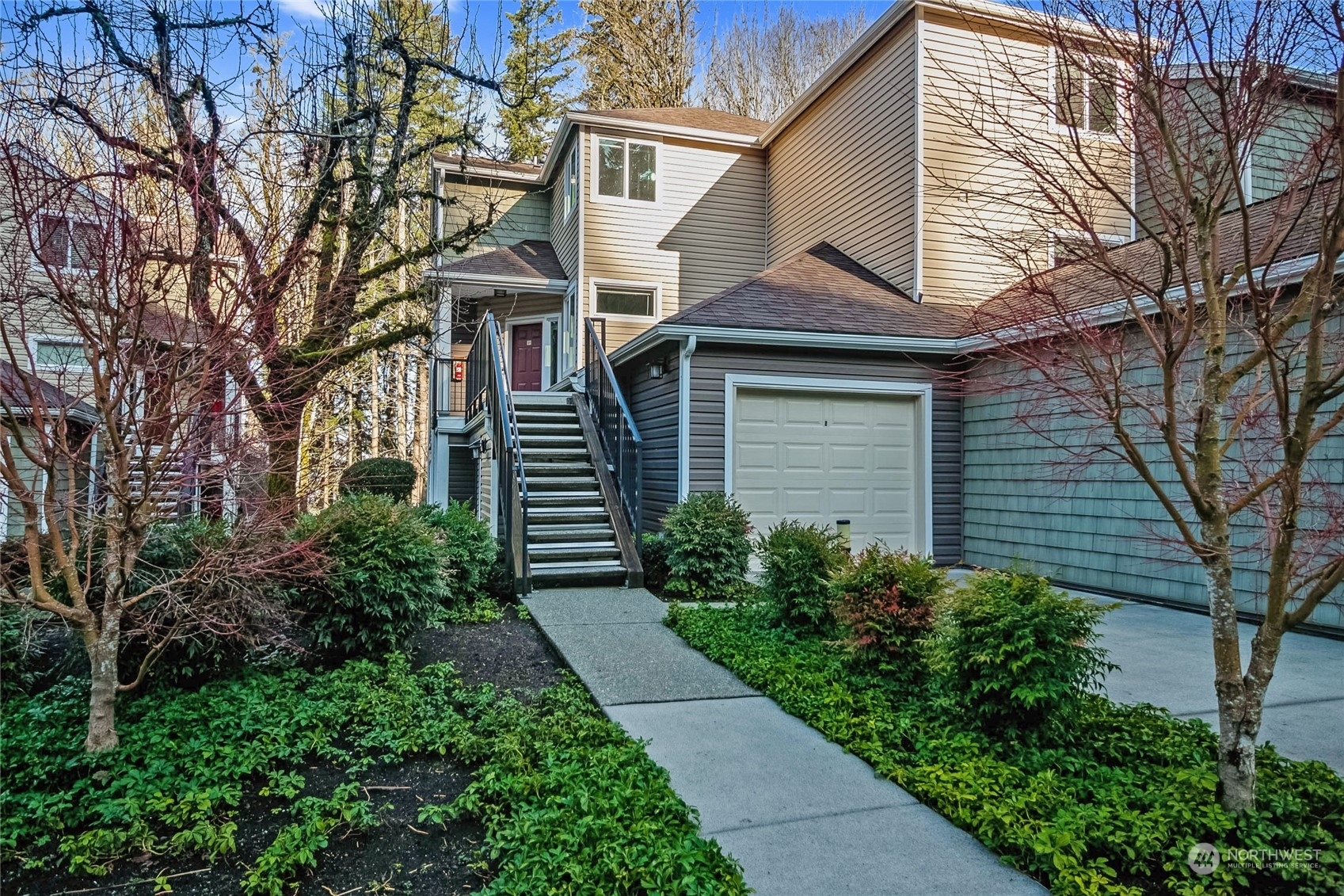 Property Photo:  5000 NW Village Park Drive F231  WA 98027 