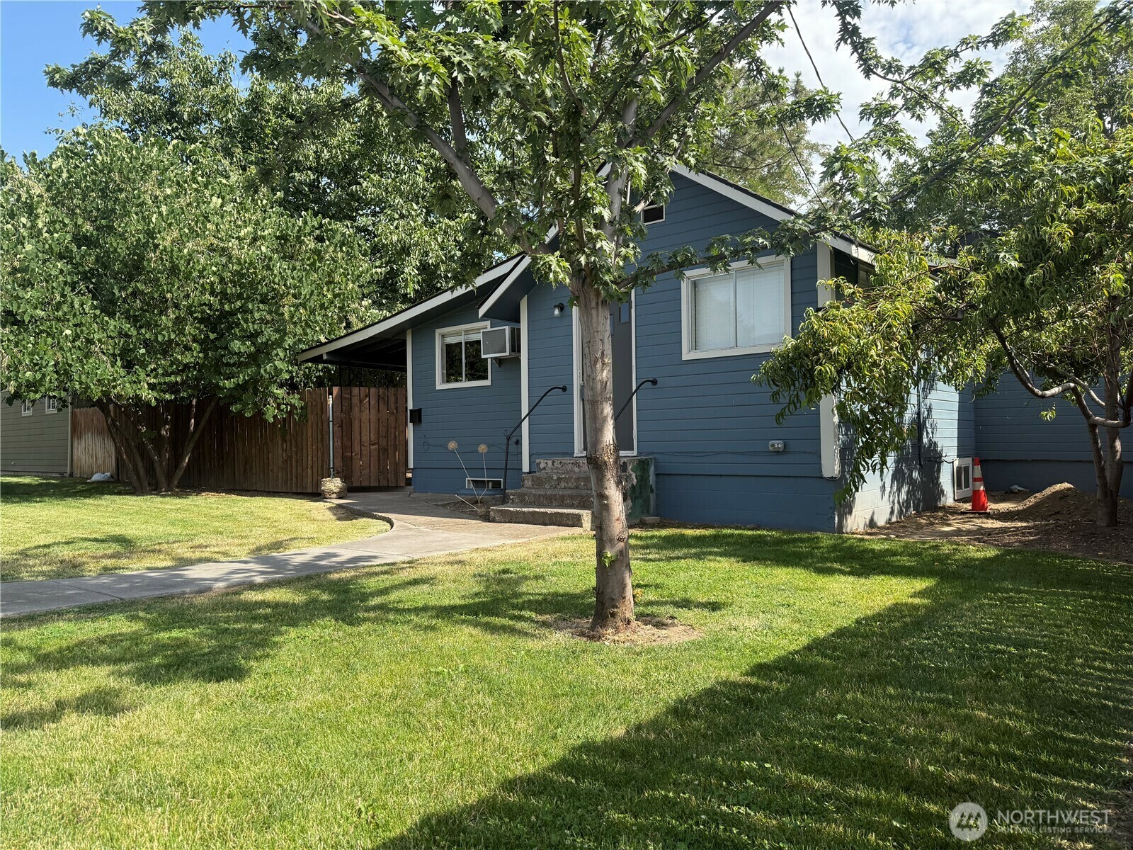 Property Photo:  214 E Whitman Drive  WA 99324 