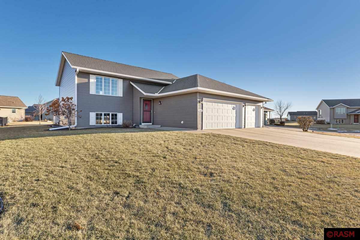 Property Photo:  264 Grovebrook Circle  MN 56001 