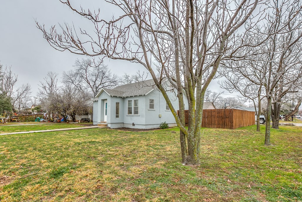 Property Photo:  1601 S Van Buren St  TX 76901 