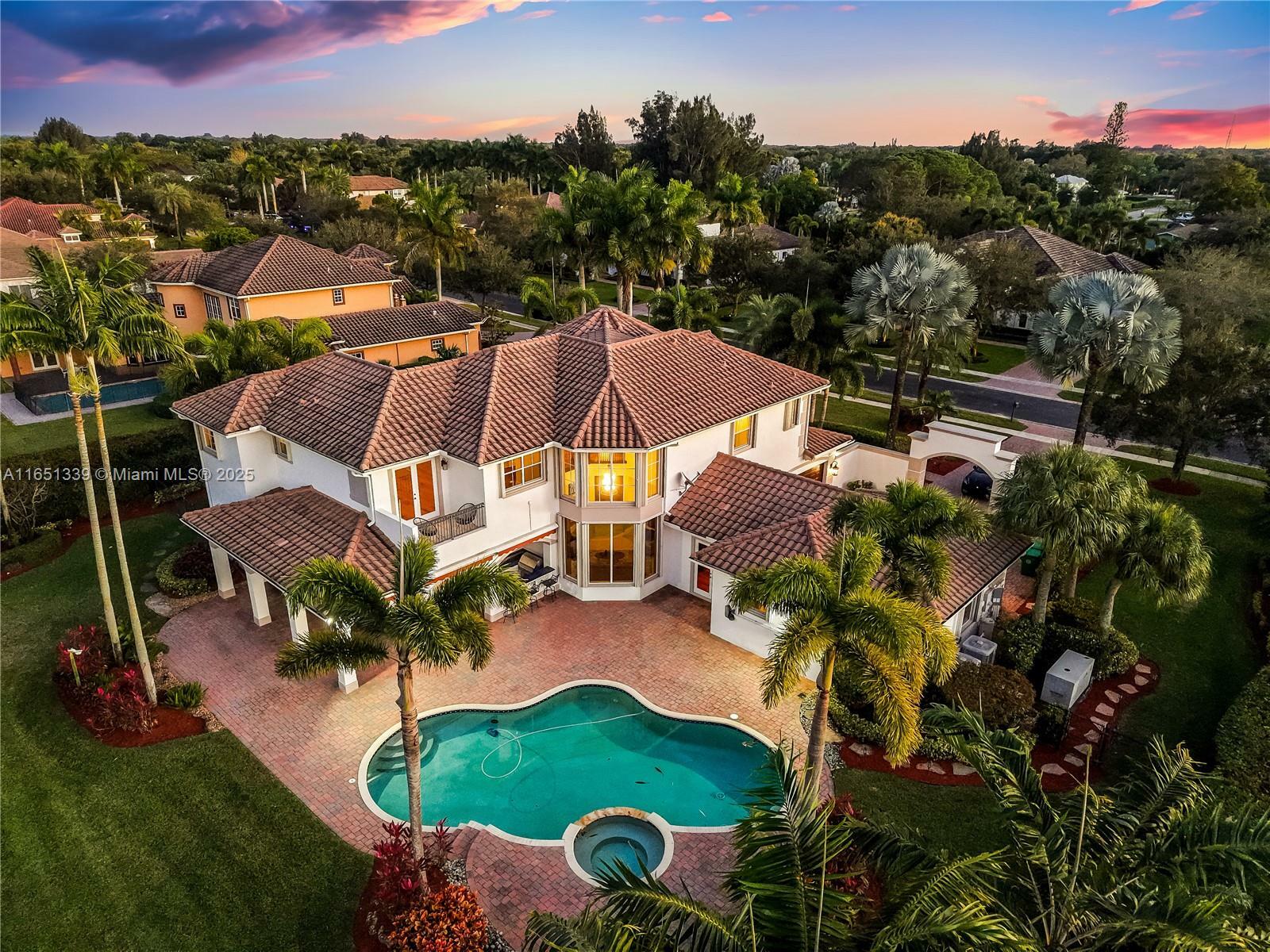Property Photo:  14403 S Jockey Cir S  FL 33330 