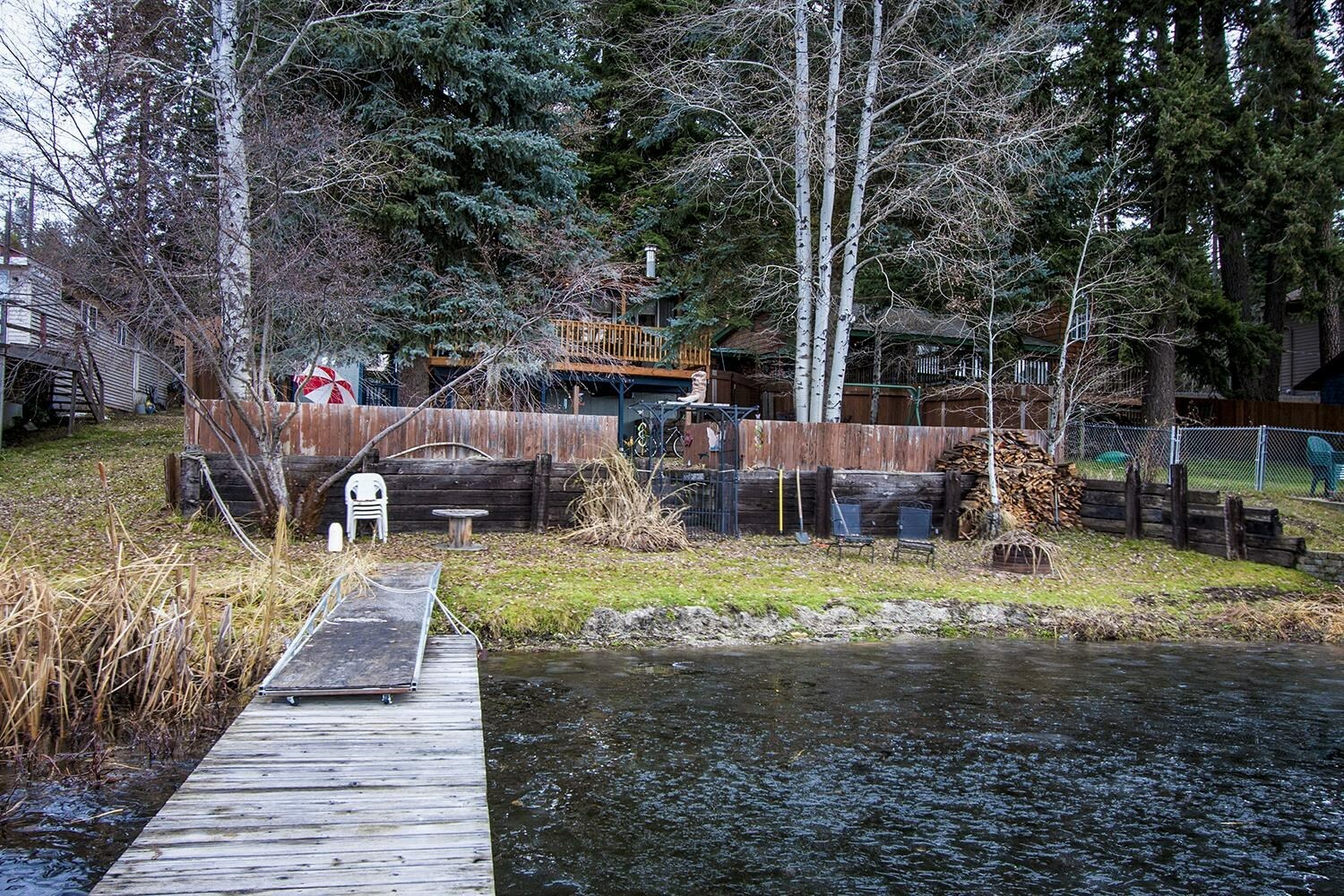 Property Photo:  40929 N Lake Shore Rd  WA 99009 