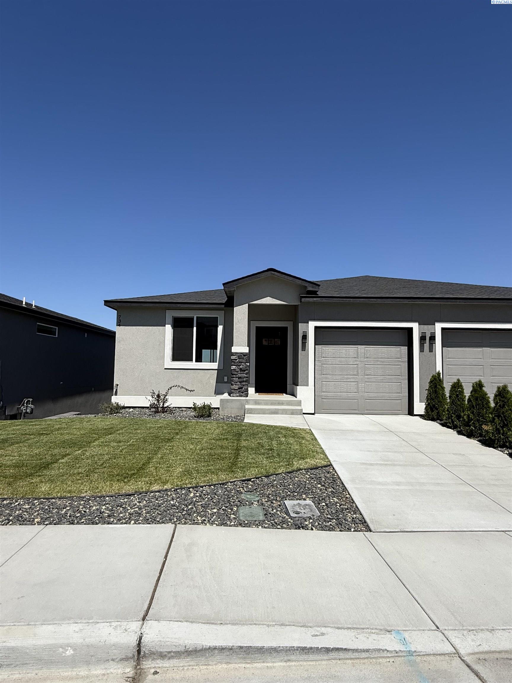 Property Photo: 734 Rio Vista Loop Lot51 WA 99352