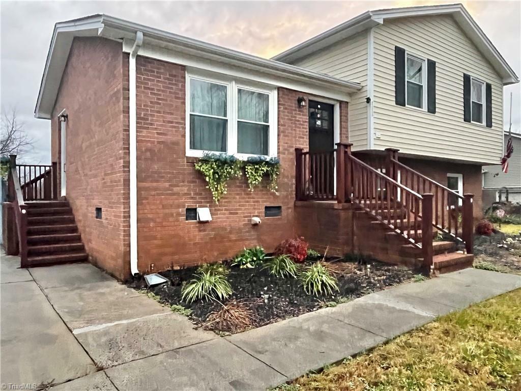 Property Photo: 614 White Pines Country Club Road NC 27030