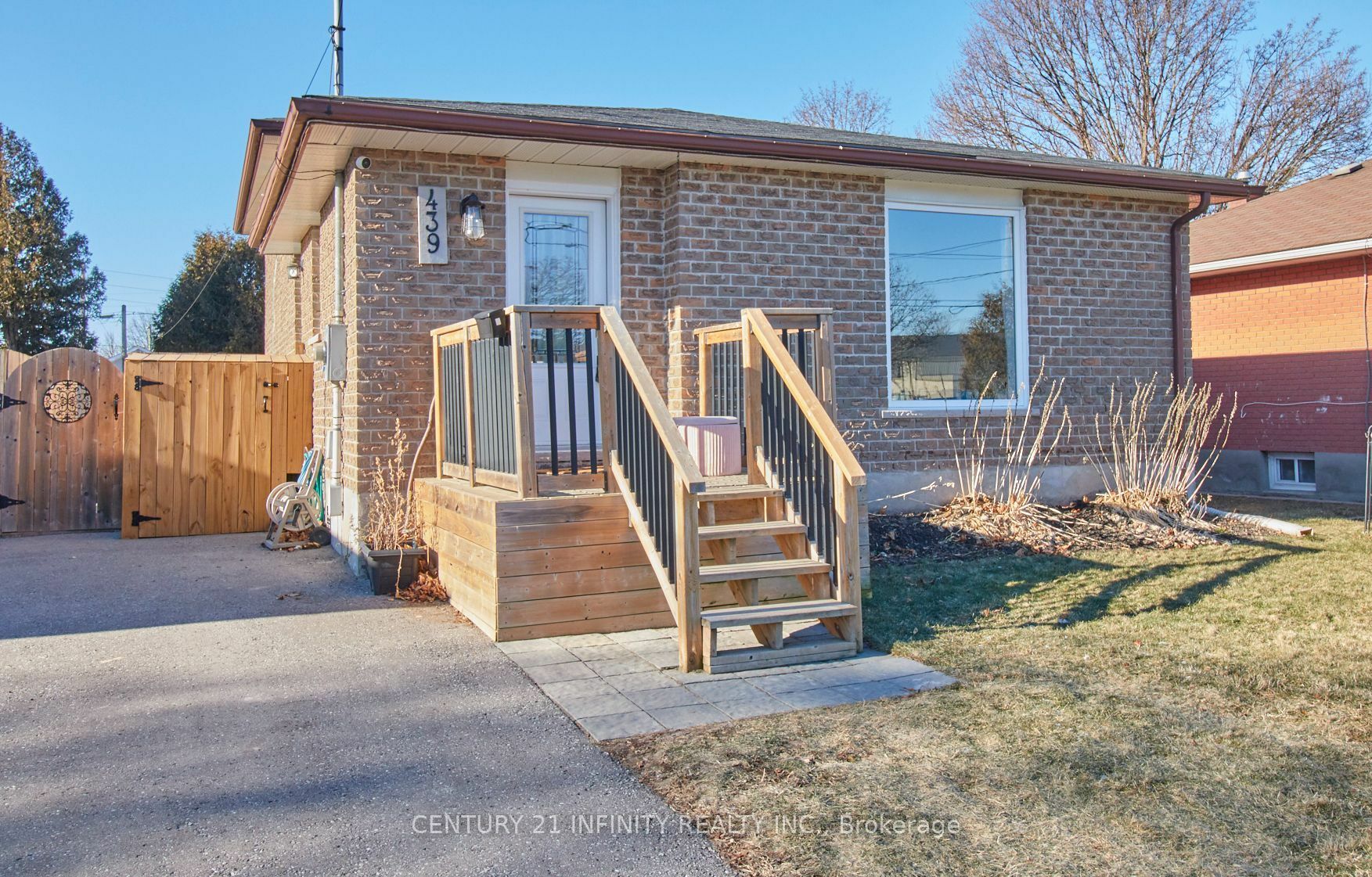 Property Photo:  439 Campbell St  ON K9A 4C3 