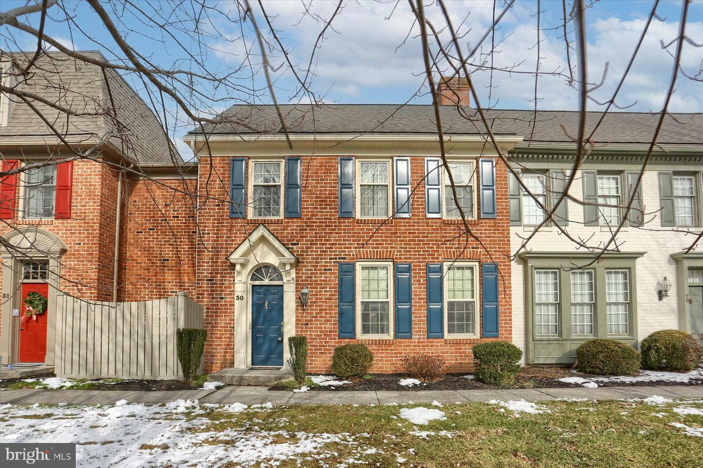 30 Kensington Square  Mechanicsburg PA 17050 photo