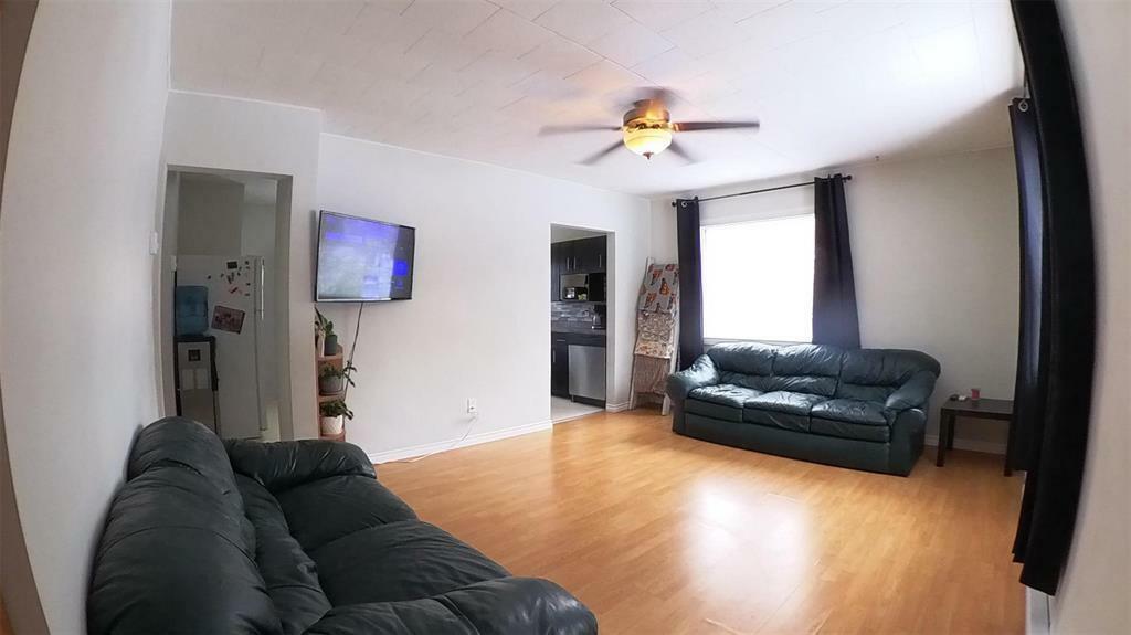 Property Photo:  408 Clark Avenue  MB R0K 1G0 