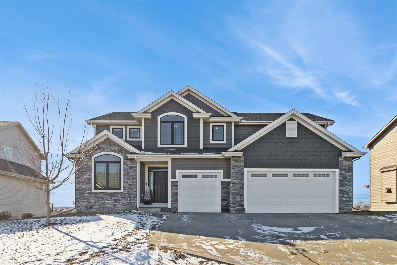 Property Photo:  509 NE 55th Street  IA 50021