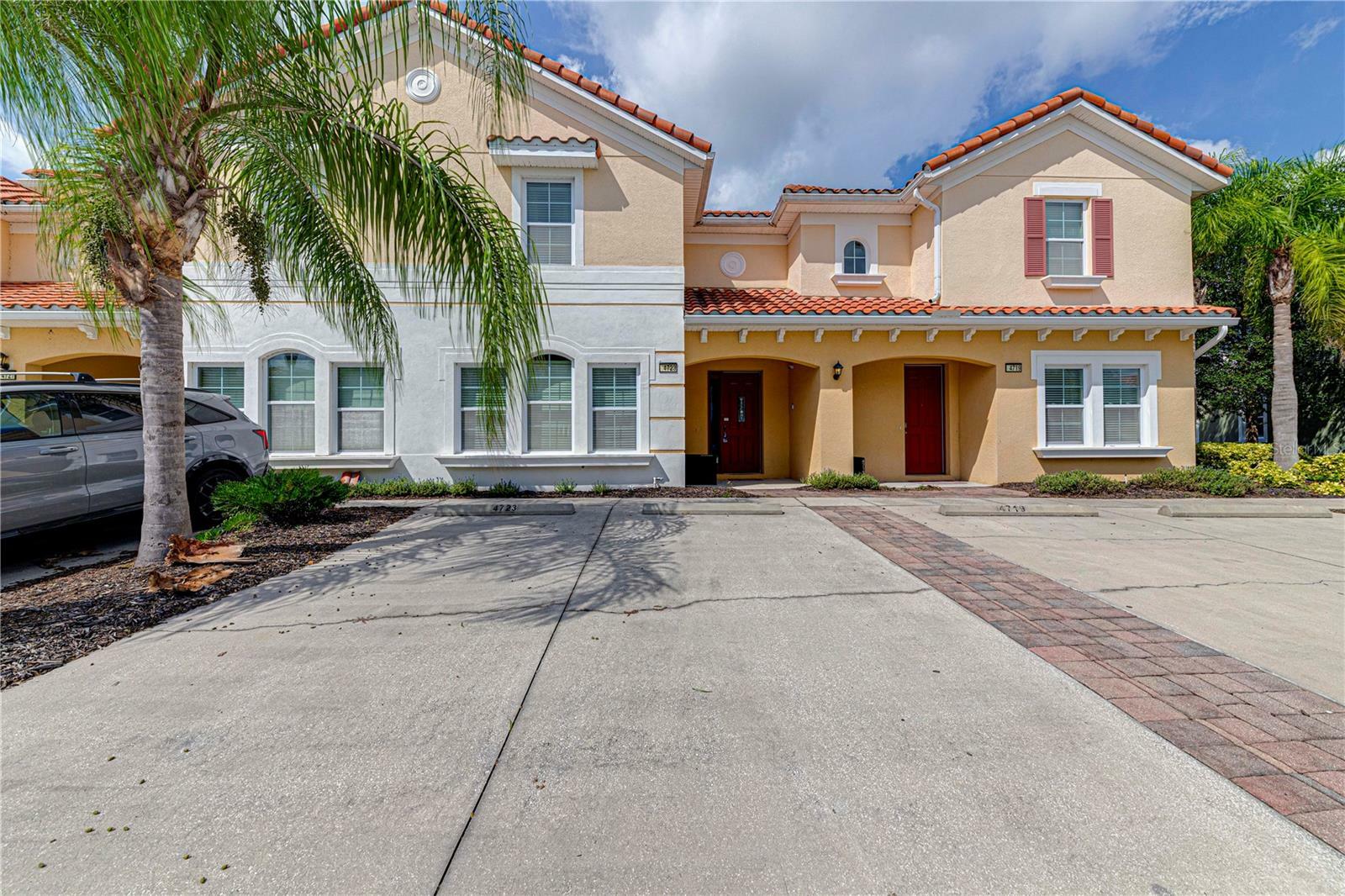 Property Photo:  4723 Terrasonesta Drive  FL 33837 