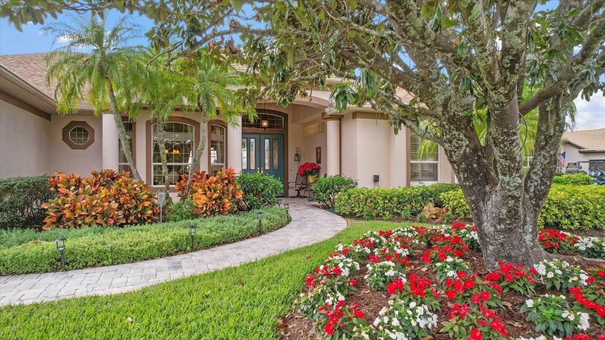 Property Photo: 2611 Little Country Road FL 34219
