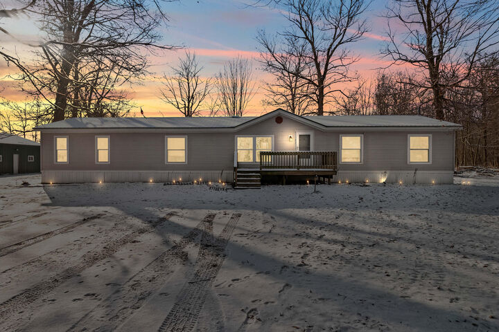 1233 Robinson Road  Quincy MI 49082 photo