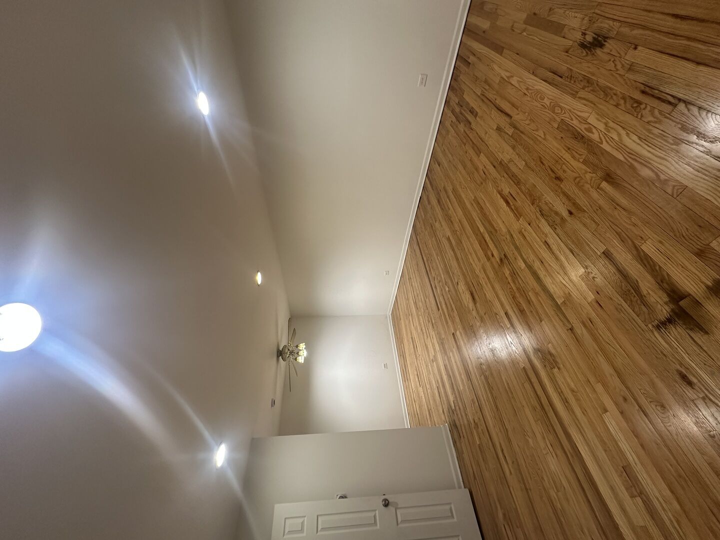 Property Photo:  137 W Grand Avenue 2A  IL 60164 