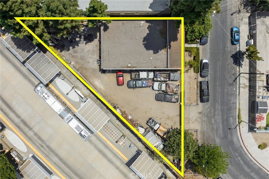 5938 Buffalo Avenue  Sherman Oaks CA 91401 photo