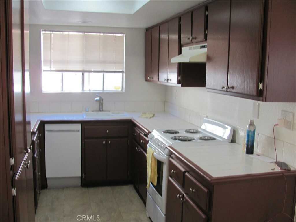 Property Photo:  26182 A242 Sanz A242  CA 92691 