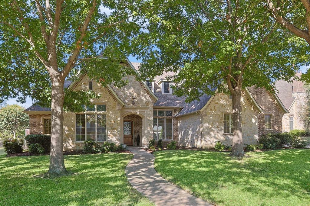 Property Photo: 3310 Belmont Street TX 76210