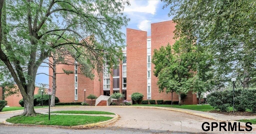 Property Photo:  3702 Jackson Street 301  NE 68105 