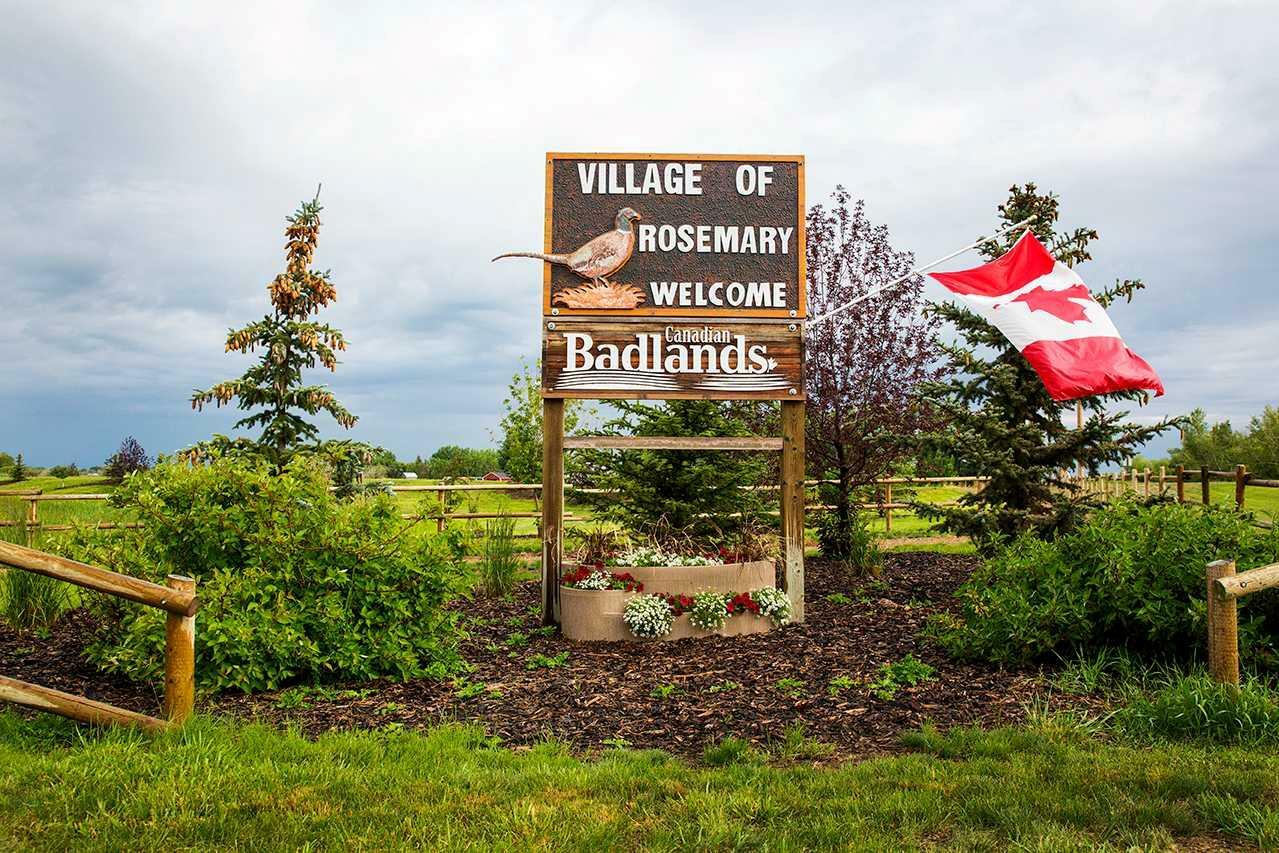 Property Photo: 107 Pheasant Road AB T0J 2W0